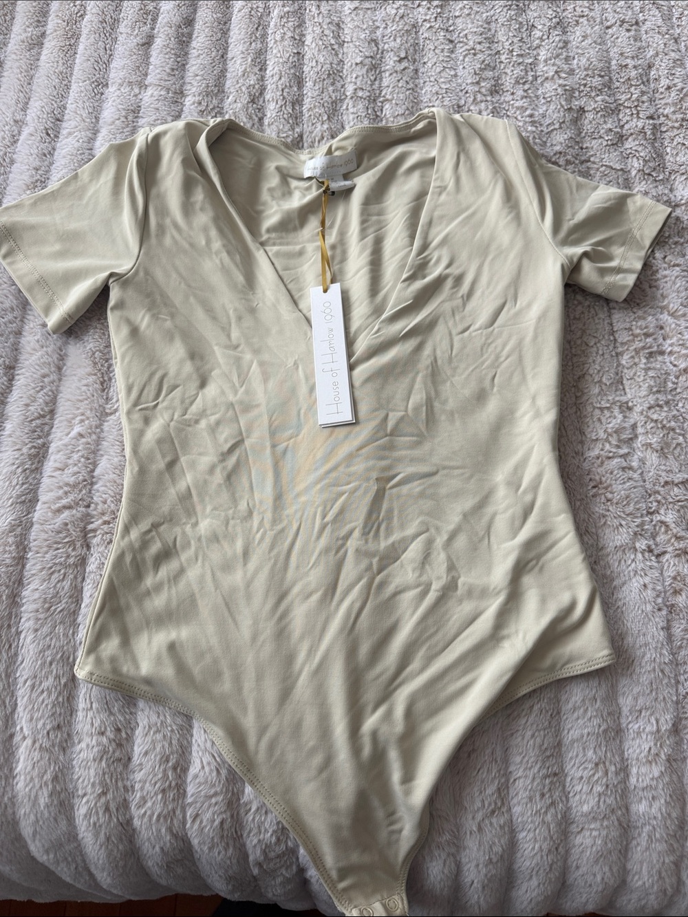 House of Harlow 1960 Short Sleeve V-Neck Bodysuit in Beige